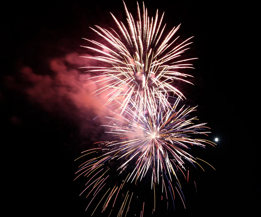 best-fireworks-2024-primed-pyrotechnics-firework-crazy-cakes