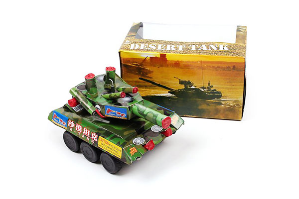 lesli fireworks desert tank